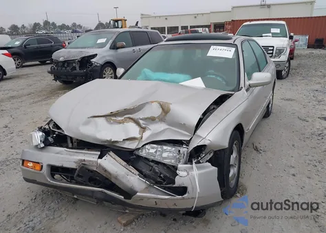 1997 Honda Accord Se z USA, uszkodzony, nr VIN 1HGCD5607VA051584